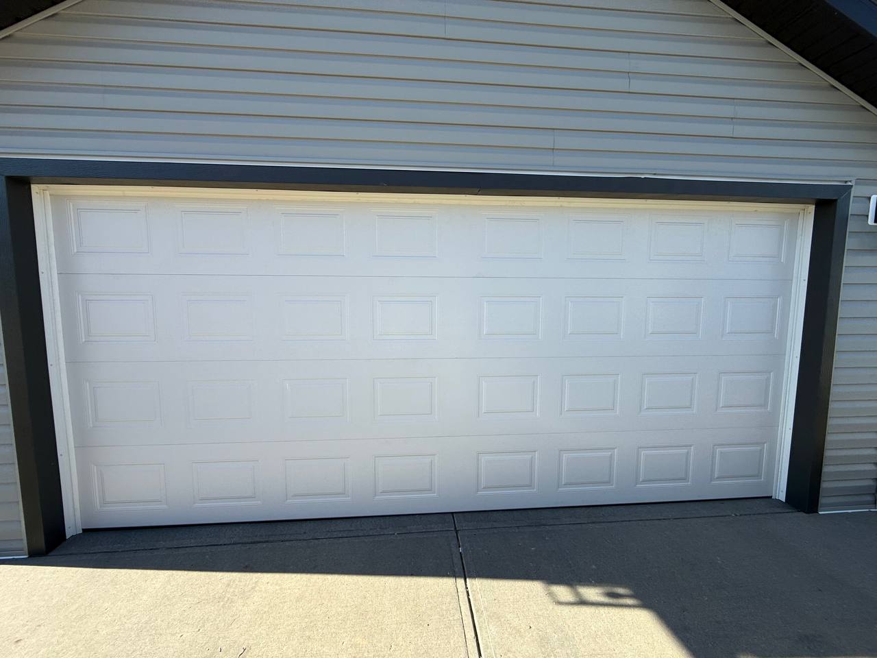 Style C — Square panel